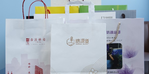 高檔手提袋印刷字體運(yùn)用的注意事項-和印愛歐圖文