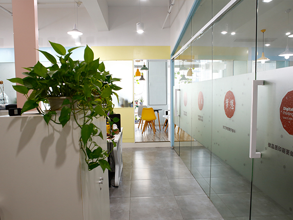 創(chuàng)意設(shè)計(jì)中心-2